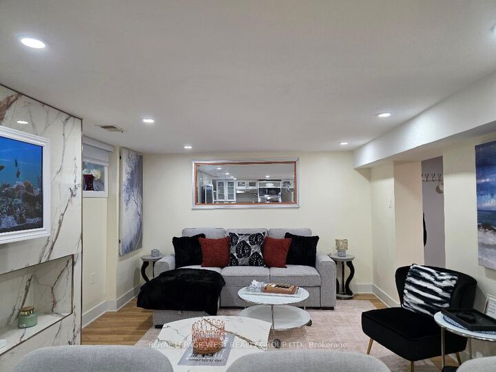 Property Photo:  19 Barnes Crescent Lower Level  ON M1G 1Z8 
