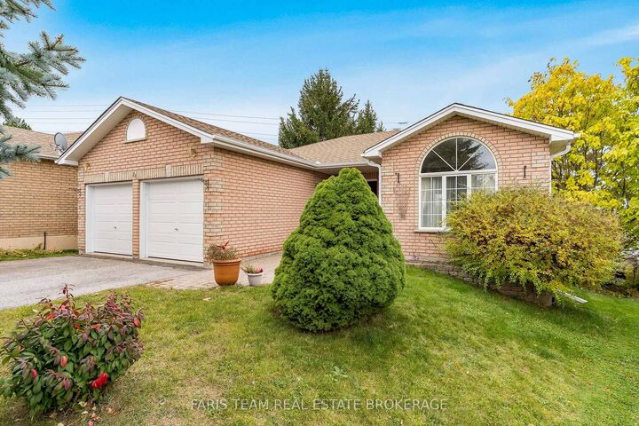 Property Photo:  26 Sundew Drive  ON L4N 9L8 