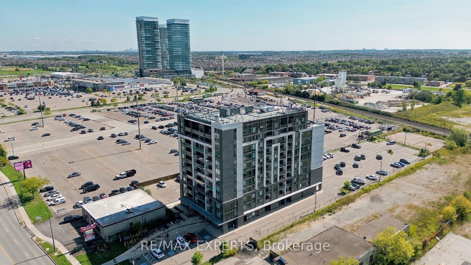 Property Photo: 716 Main Street 210 ON L9T 3P6