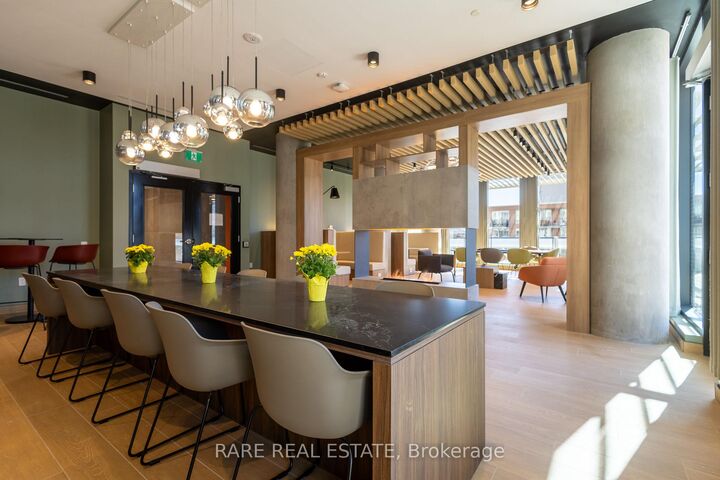 Property Photo:  235 Ballioll Street 406  ON M4S 1C7 