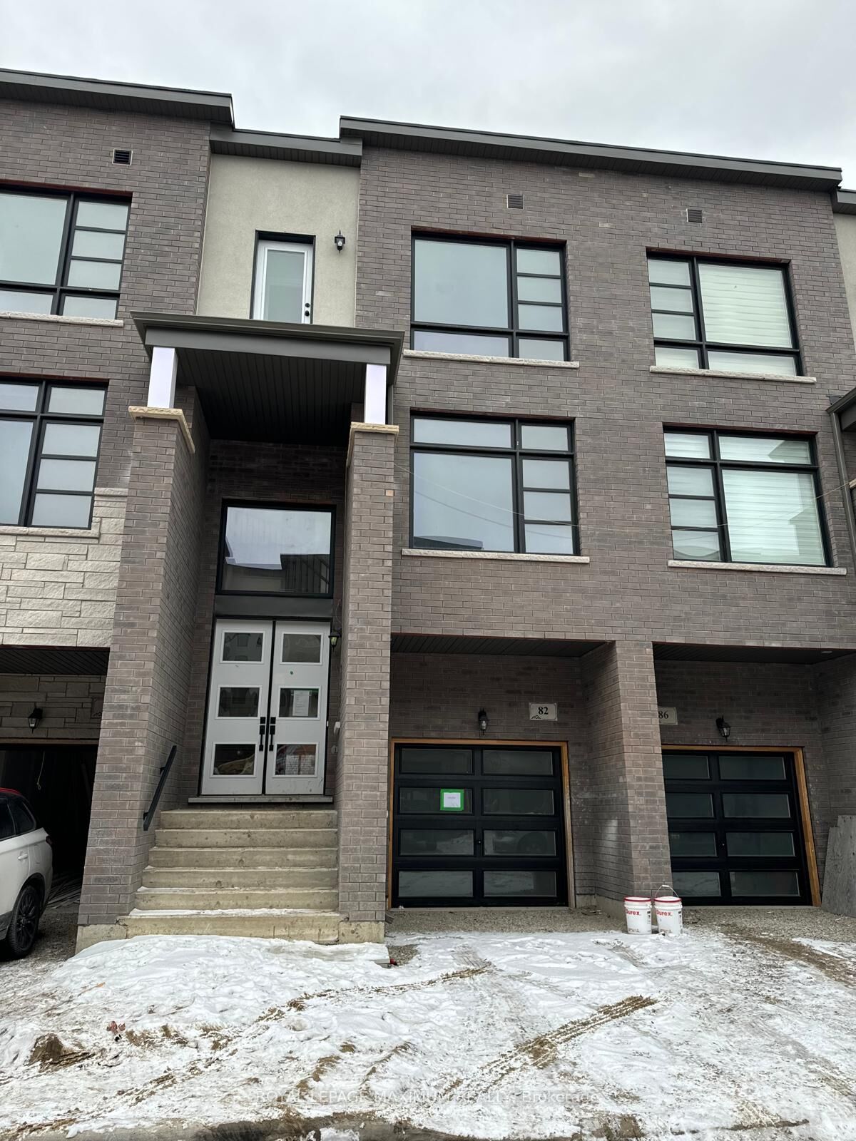 Property Photo:  82 Paradox Street  ON L4L 1A7 