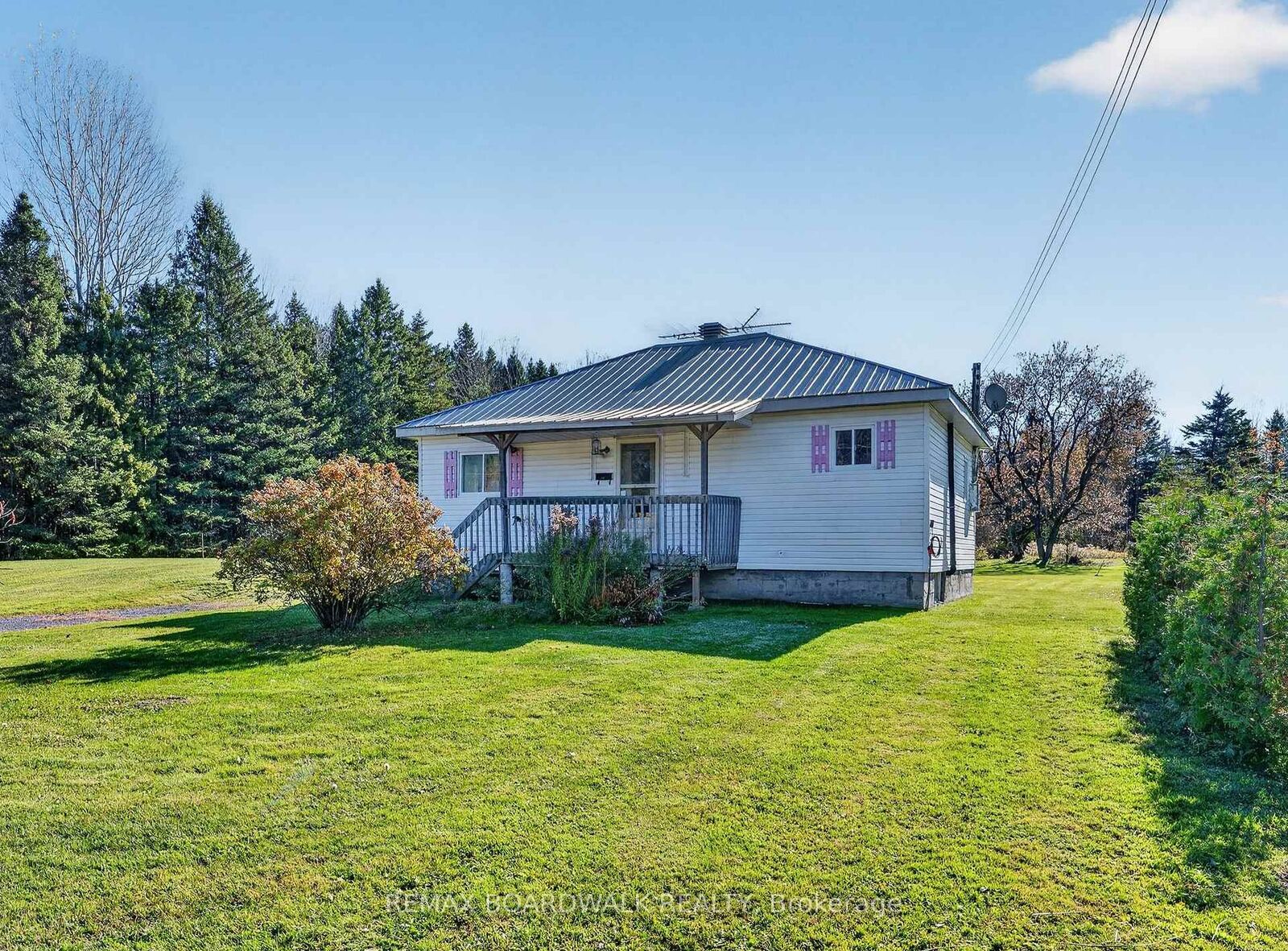 Property Photo:  637 Route 400 N/A E  ON K0A 1M0 