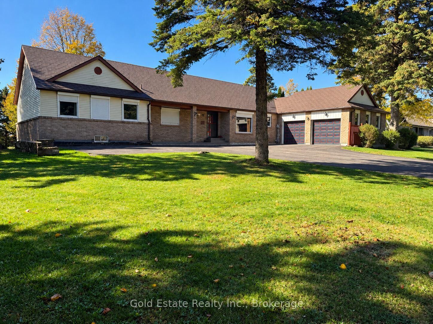 Property Photo:  20 Autumn Drive  ON L7K 0T8 