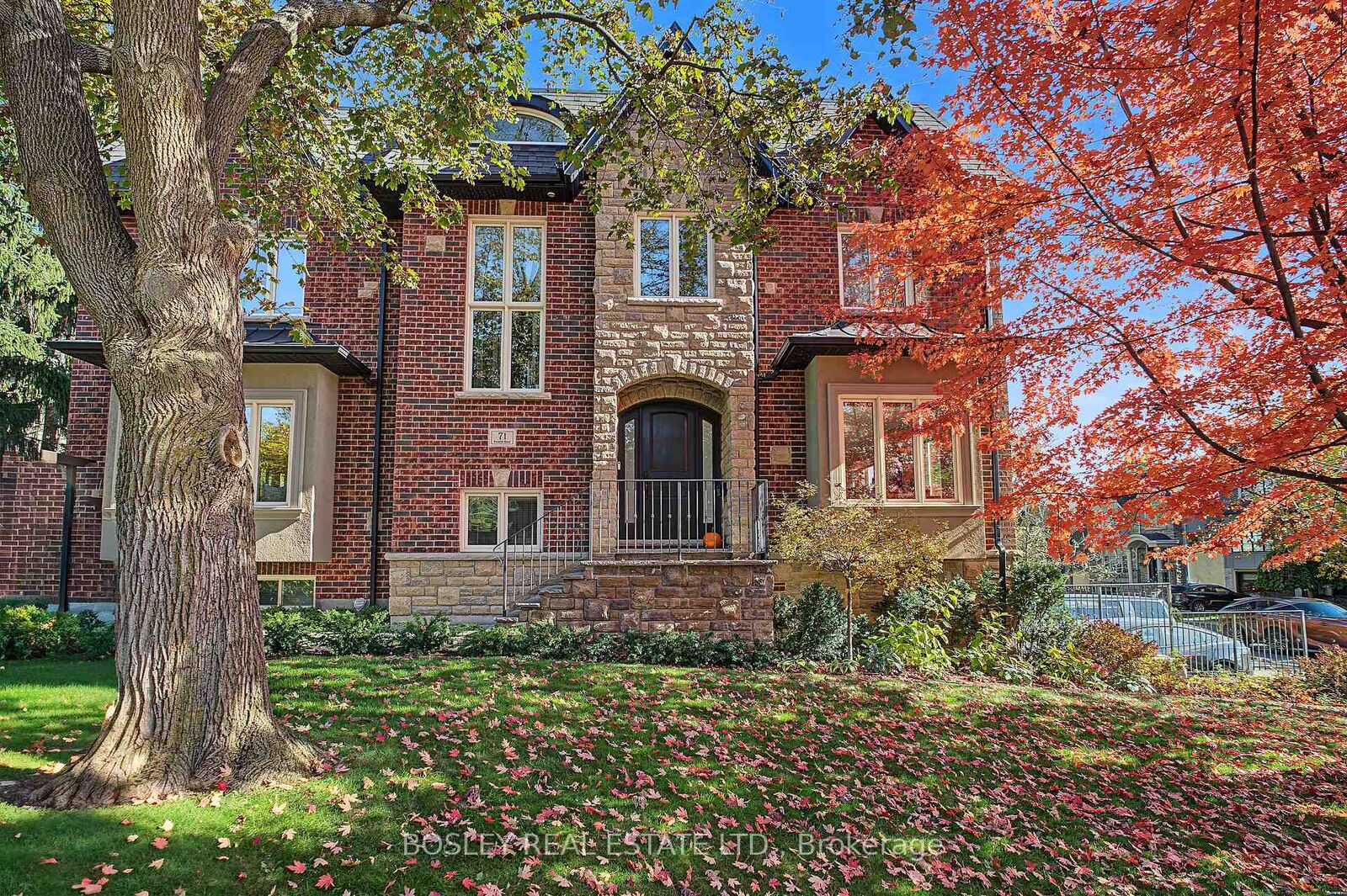 Property Photo:  71 Cardiff Road  ON M4P 2P4 