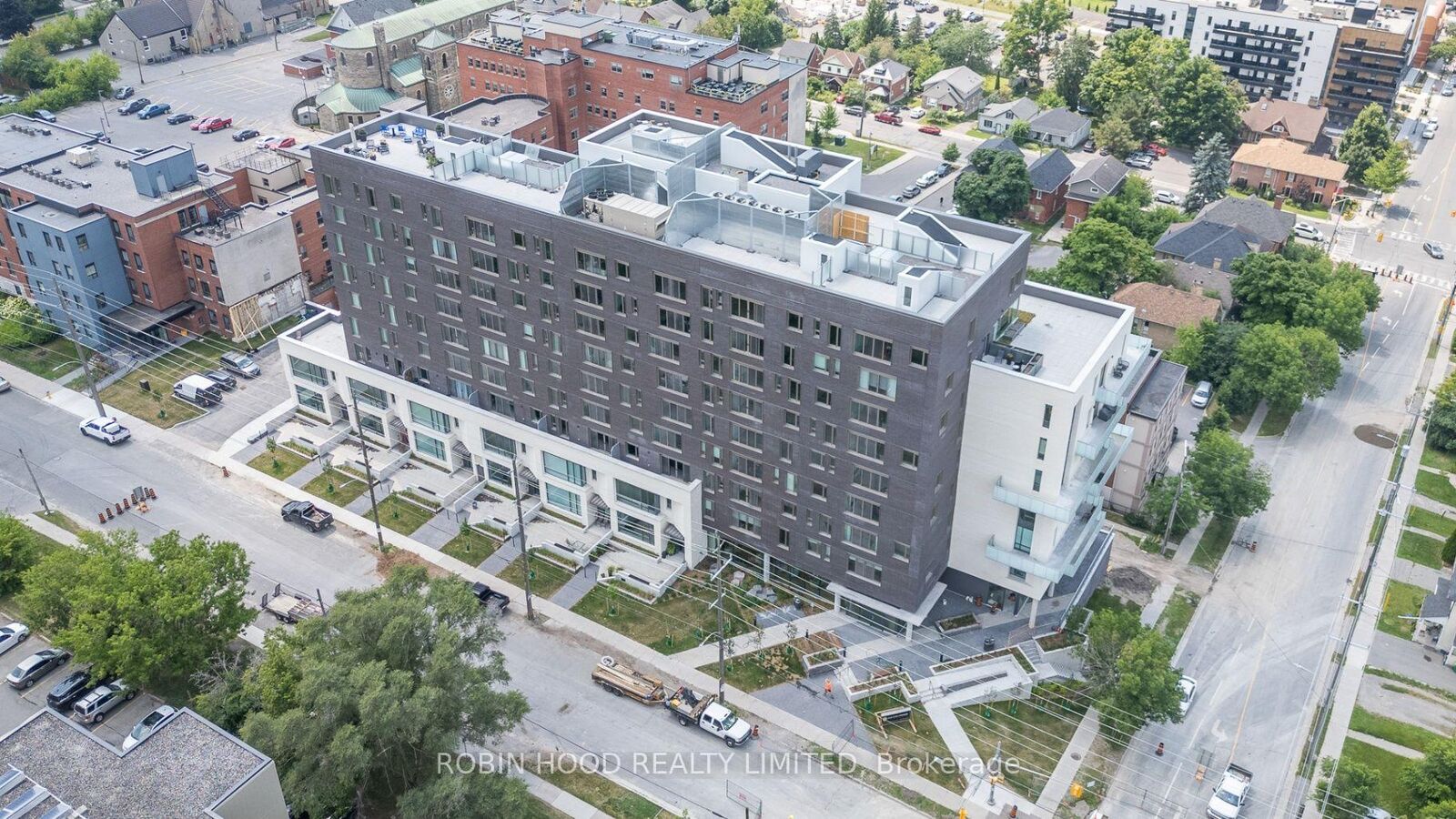Property Photo:  195 Hunter Street E 706  ON K9H 1G9 