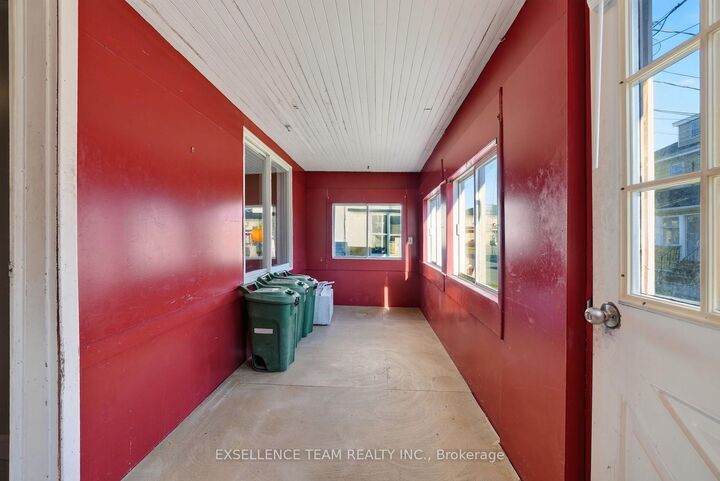 Property Photo:  341-A-B Prince Arthur Street  ON K6H 4P1 