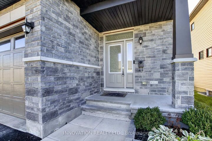 Property Photo:  674 Parade Drive  ON K2S 0Z3 