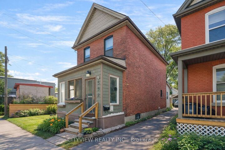 Property Photo:  382 Beach Road  ON L8H 3K5 