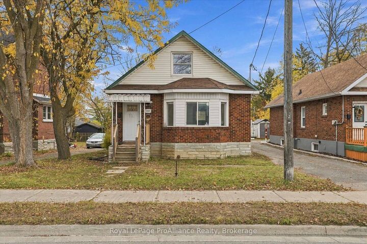 Property Photo: 1310 Clonsilla Avenue ON K9J 5Z2