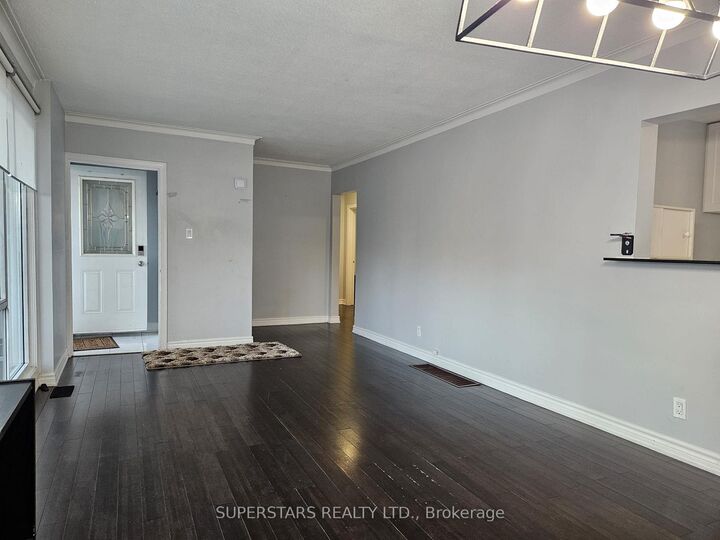 Property Photo:  2258 Brimley Road Main  ON M1S 2B6 