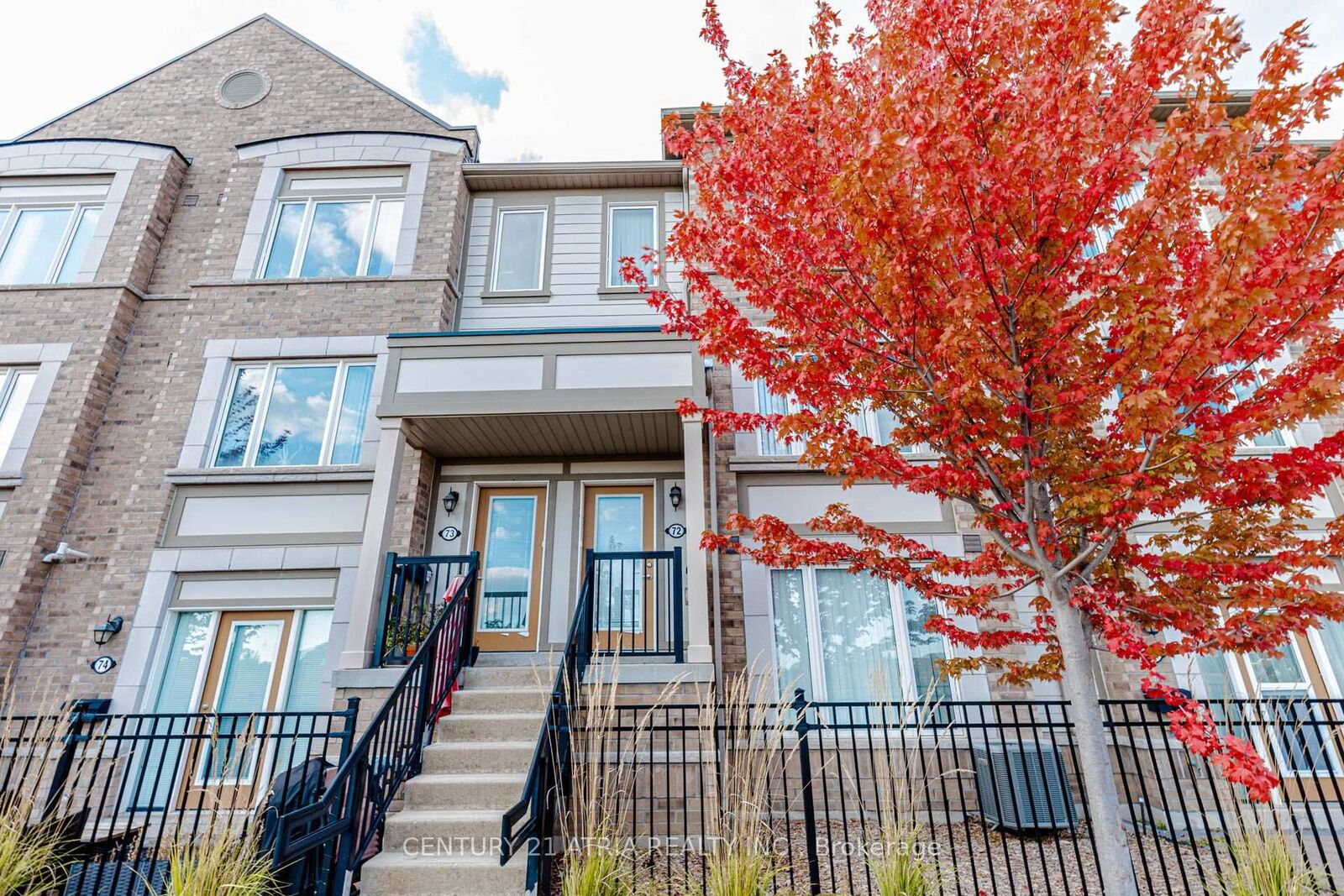 Property Photo:  1 Beckenrose Court 72  ON L6Y 6G2 