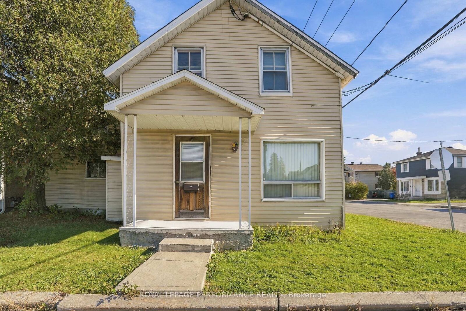 Property Photo:  325 Kitchener Street  ON K6A 2P1 