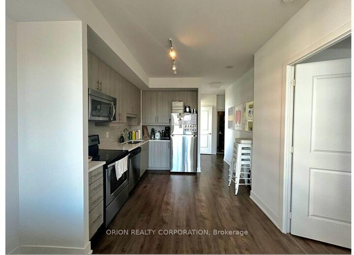 Property Photo:  68 Merton Street 713  ON M4S 0A7 