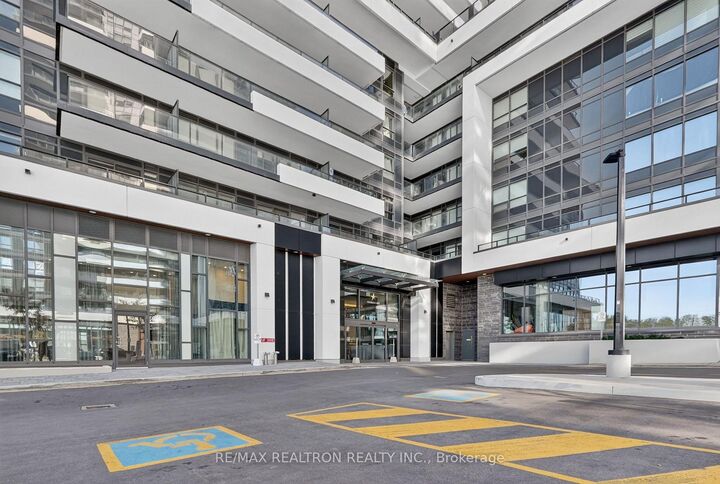 Property Photo: 1435 Celebration Drive 3108 ON L1W 0C4