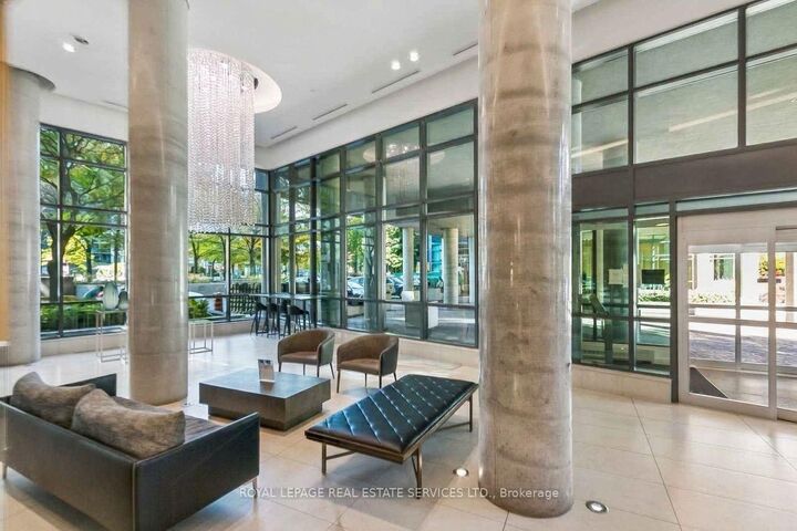Property Photo:  215 Fort York Boulevard 3612  ON M5V 4A2 