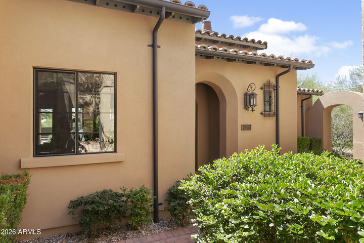 Property Photo: 18650 N Thompson Peak Parkway N 1060 AZ 85255