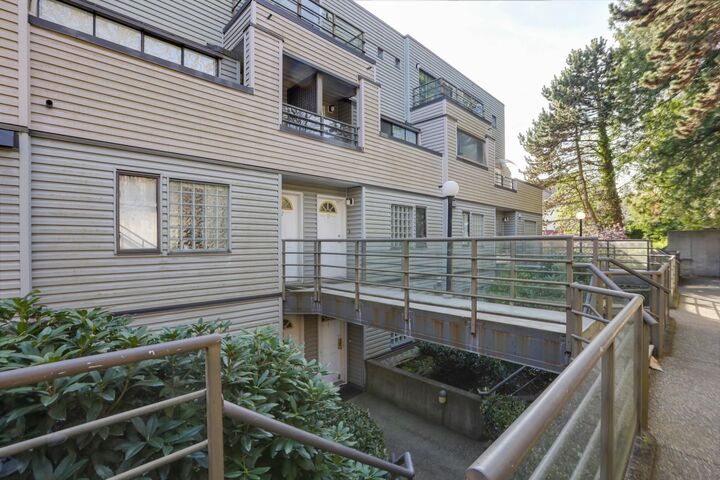 Property Photo:  2150 SE Marine Drive 3  BC V5P 2S1 