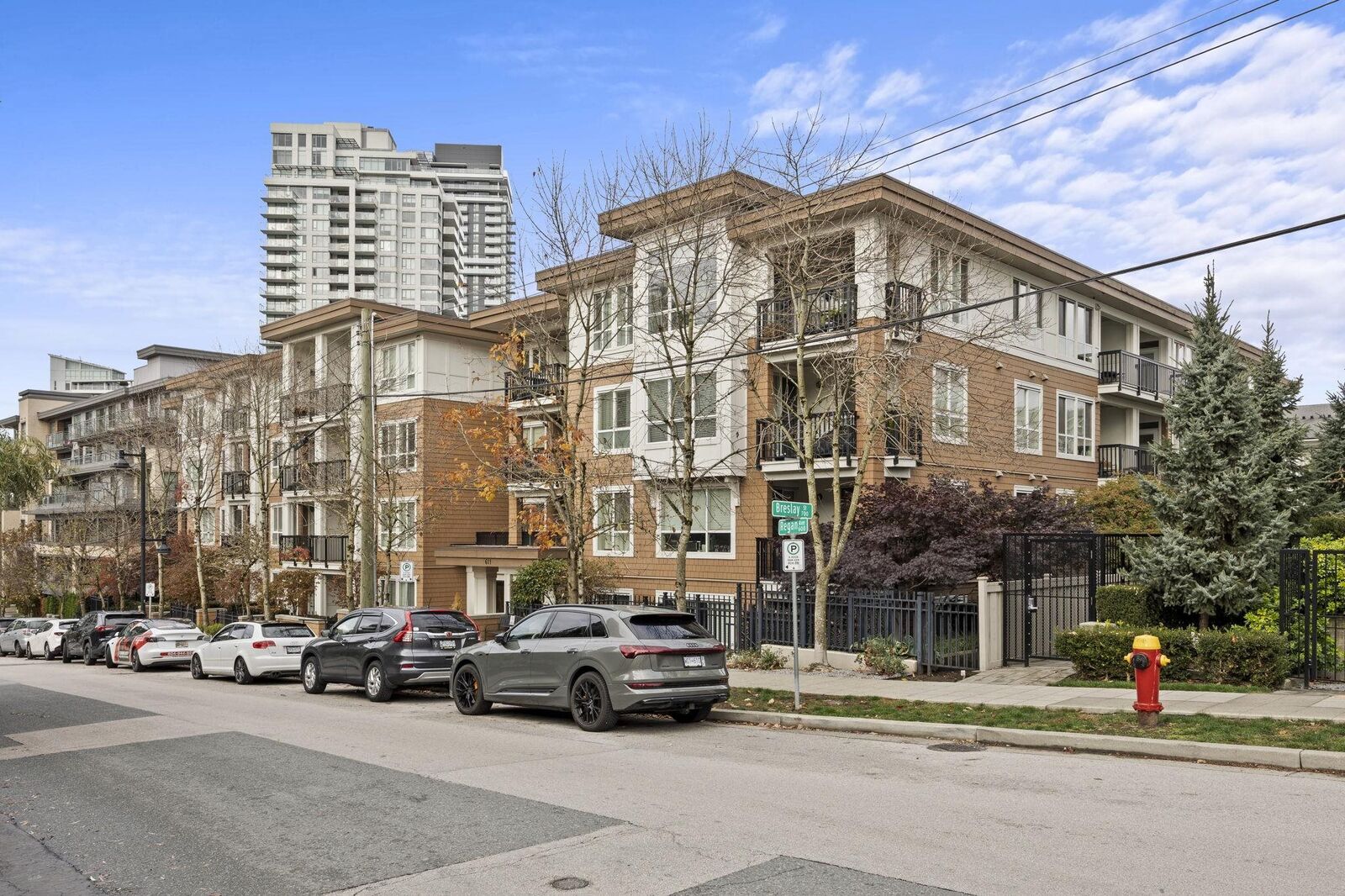 Property Photo:  611 Regan Avenue 409  BC V3J 0E5 