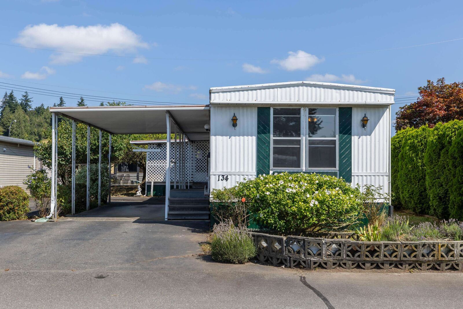 Property Photo: 27111 0 Avenue 134 BC V4W 2T3