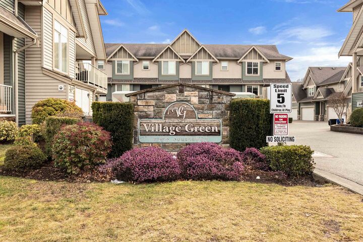 Property Photo:  6498 Southdowne Place  BC V2R 1C9 