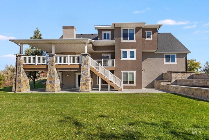 Property Photo: 747 Sunway Dr N ID 83301