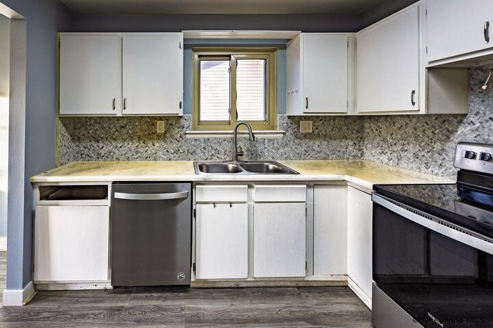 Property Photo:  243 Dillon Ave  WY 82007 