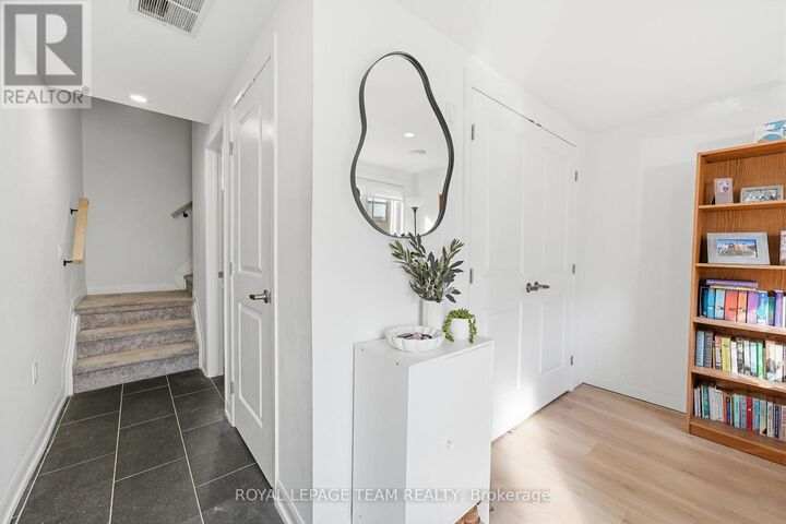 Property Photo:  313 Foliage Private  ON K2H 0C5 