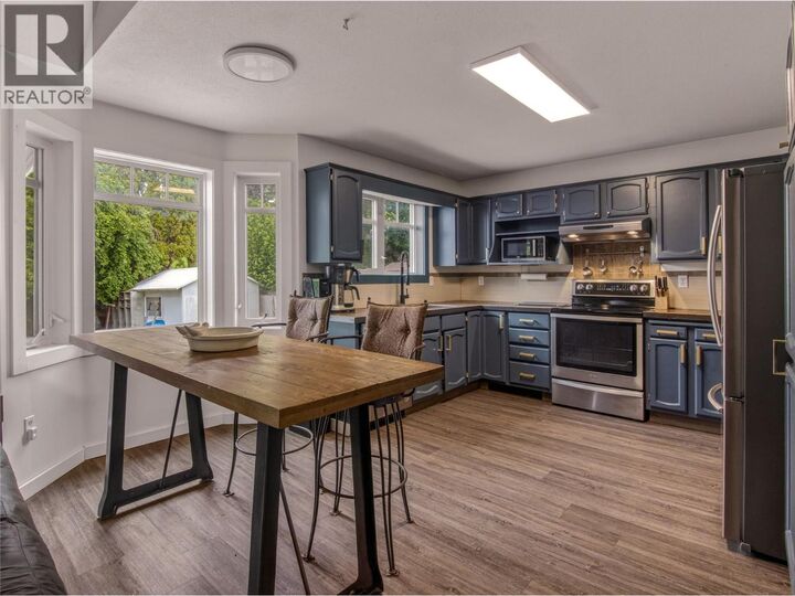 Property Photo:  271 Middle Bench Road South  BC V2A 8S8 