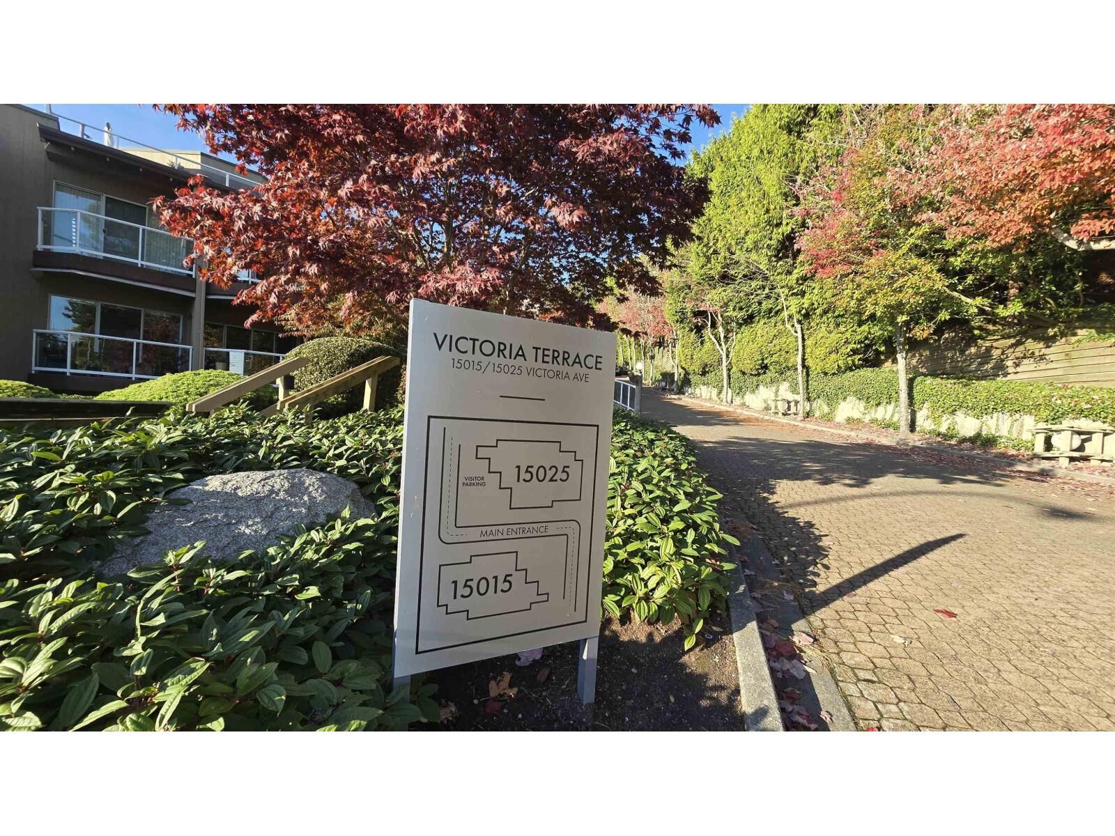 Property Photo: 15025 Victoria Avenue 401 BC V4B 1G2
