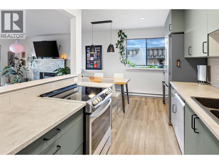 Property Photo:  555 Dalgleish Drive 411  BC V2C 5W7 