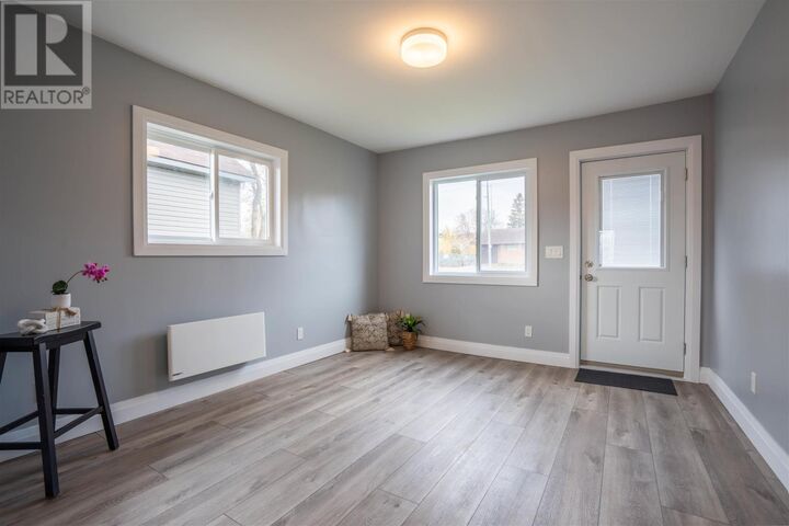 Property Photo: 1243 Wellington E ON P6A 2P5