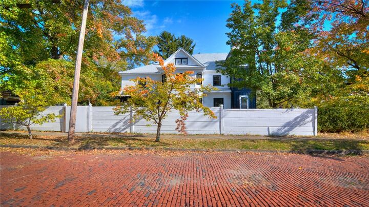 Property Photo:  464 W Decatur Street  IL 62522 
