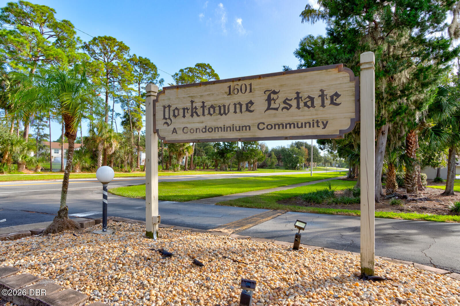 Property Photo:  1601 Big Tree Road 306  FL 32119 