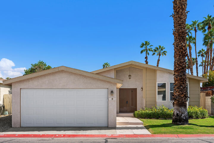 Property Photo:  47800 Madison Street 19  CA 92201 