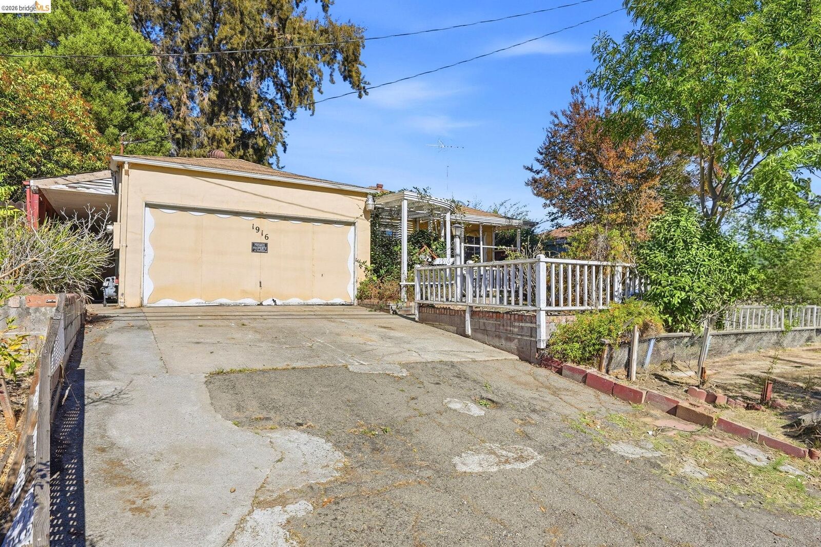 Property Photo: 1916 E Street CA 94541