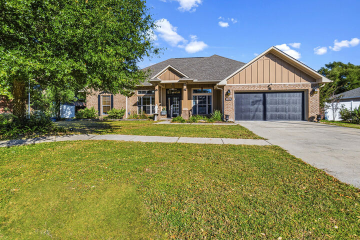 Property Photo: 5351 Wyndell Circle FL 32539