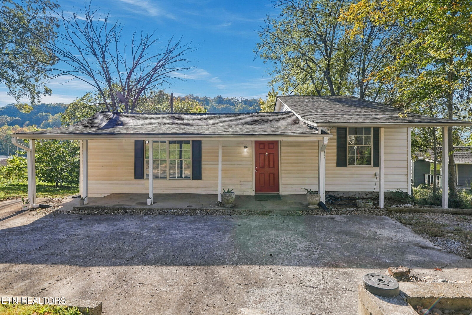 Property Photo: 2646 Greenway Drive TN 37918