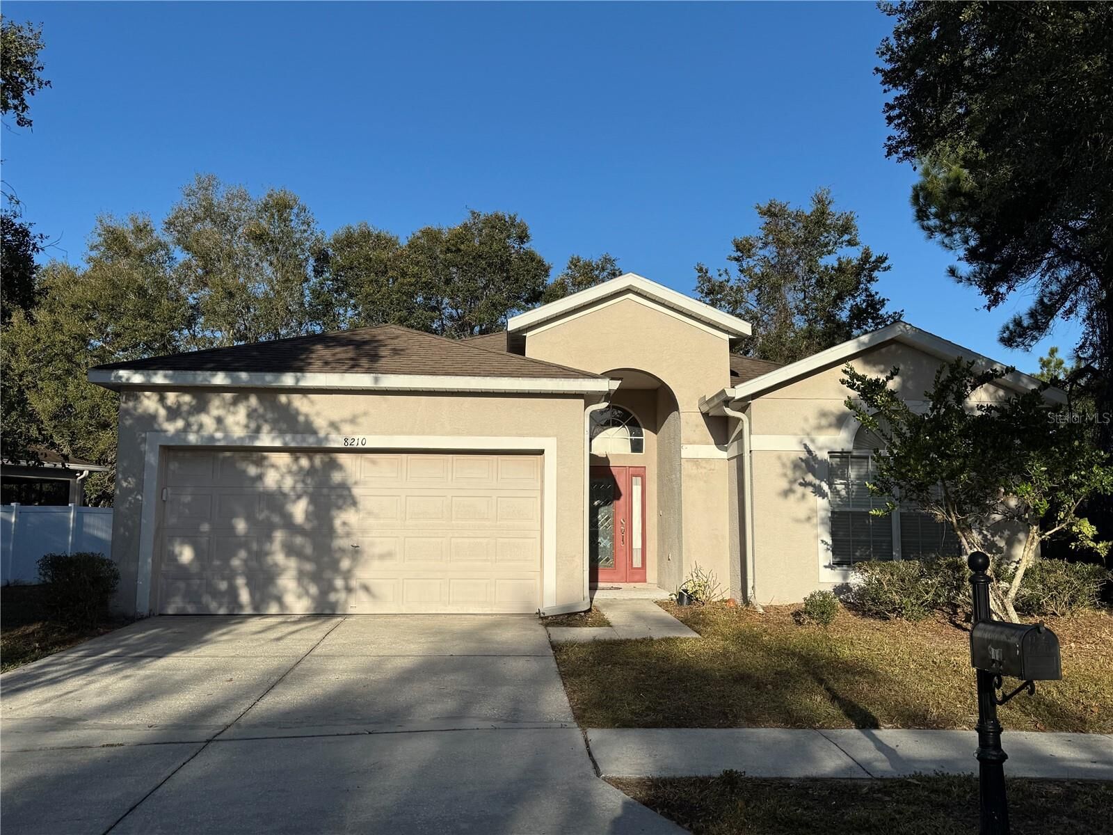 Property Photo:  8210 Whistling Pine Way  FL 33647 