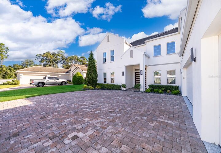Property Photo: 1655 Canyon Oak Way Way FL 32771