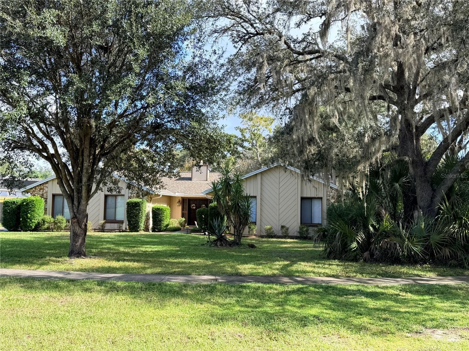 Property Photo:  1114 Duncan Drive  FL 32708 