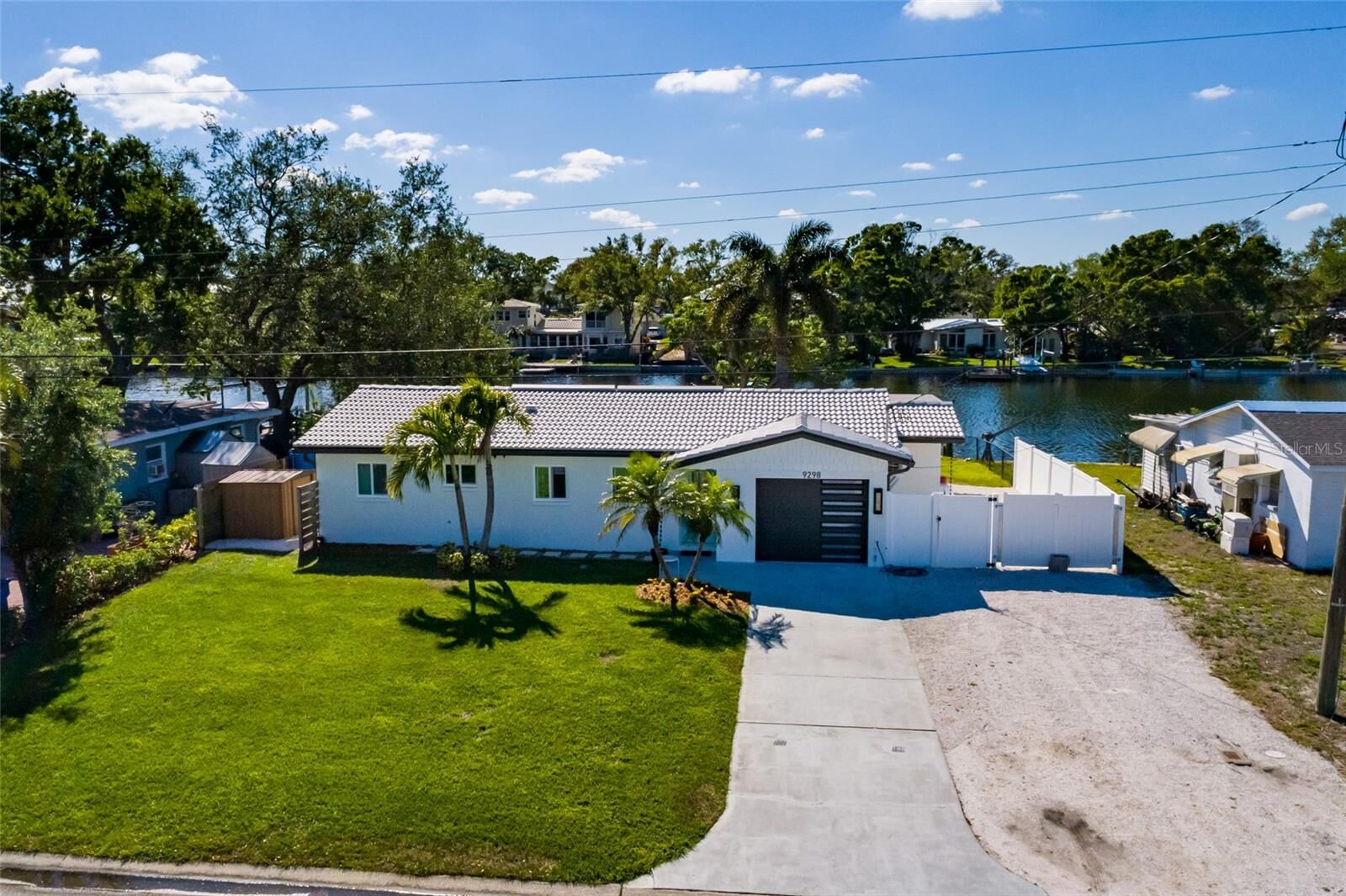 Property Photo: 9298 Sun Isle Drive NE FL 33702