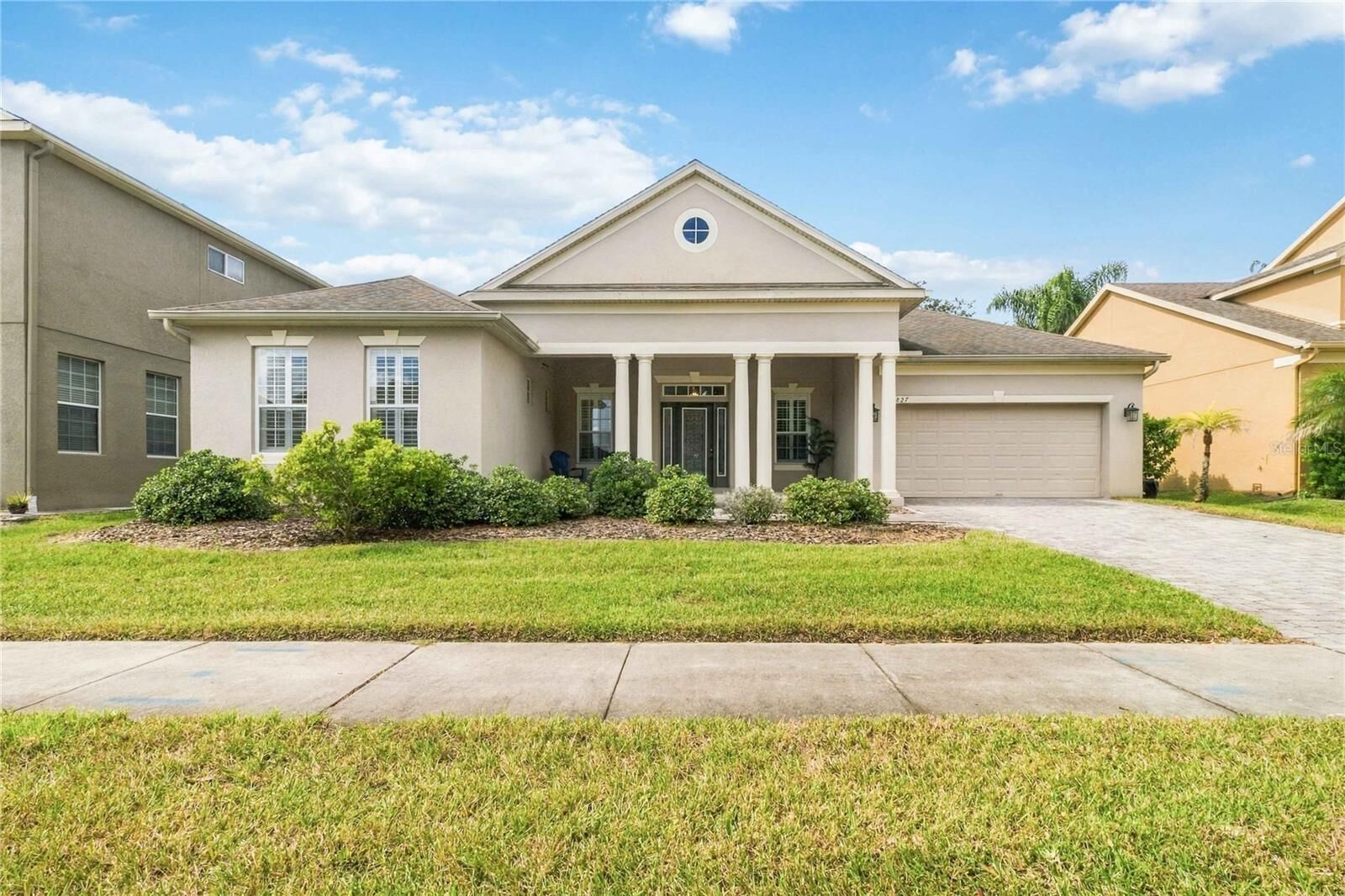 Property Photo: 11827 Sheltering Pine Drive FL 32836