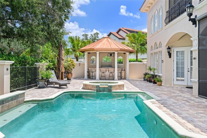 Property Photo:  11209 Macaw Court  FL 34786 
