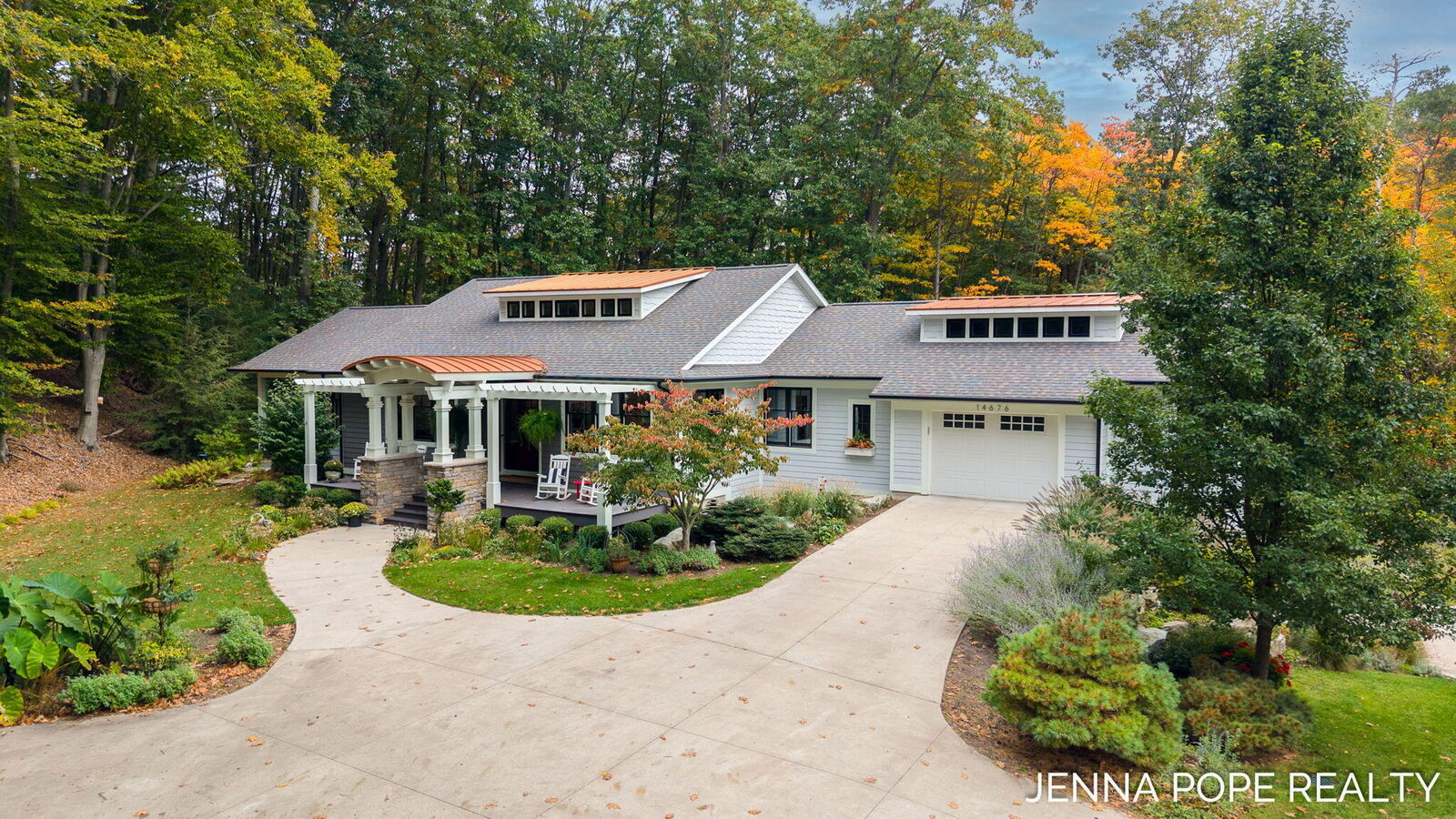 Property Photo:  14676 Brucker Woods Court  MI 49417 