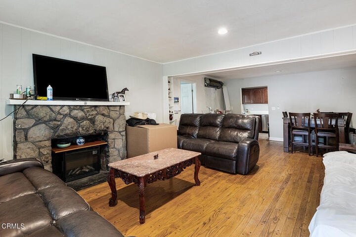 Property Photo:  2824 Montrose Avenue  CA 91214 