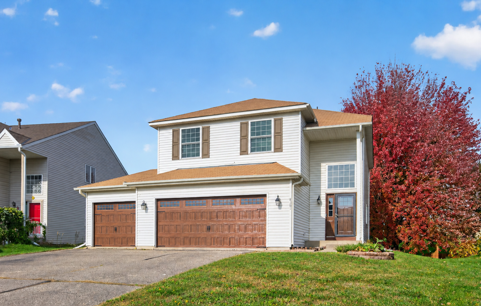 Property Photo:  8361 Savanna Oaks Lane  MN 55125 