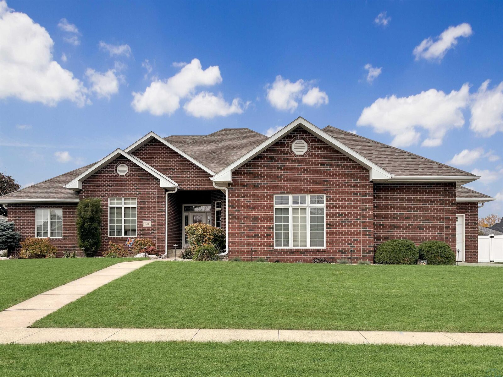 Property Photo:  501 Wild Plum Way  IA 51054 