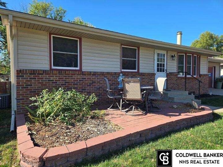 Property Photo: 4811 S 52 Street NE 68516