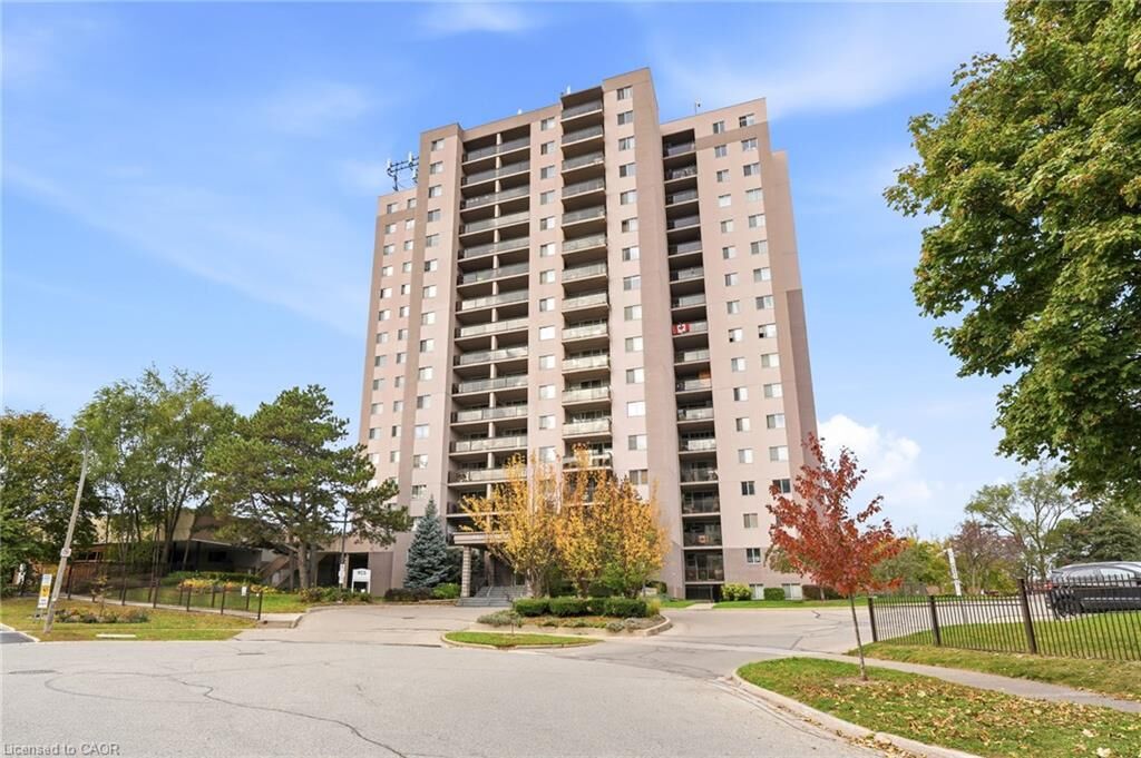 Property Photo: 975 Warwick Court 1501 ON L7T 3Z7