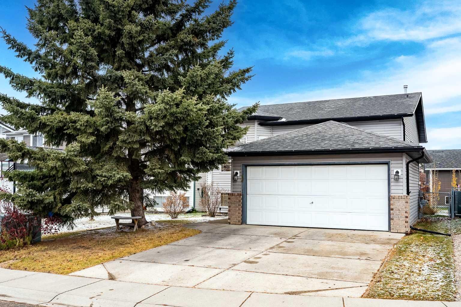 Property Photo:  14 Morris Place SE  AB T4A 2B6 